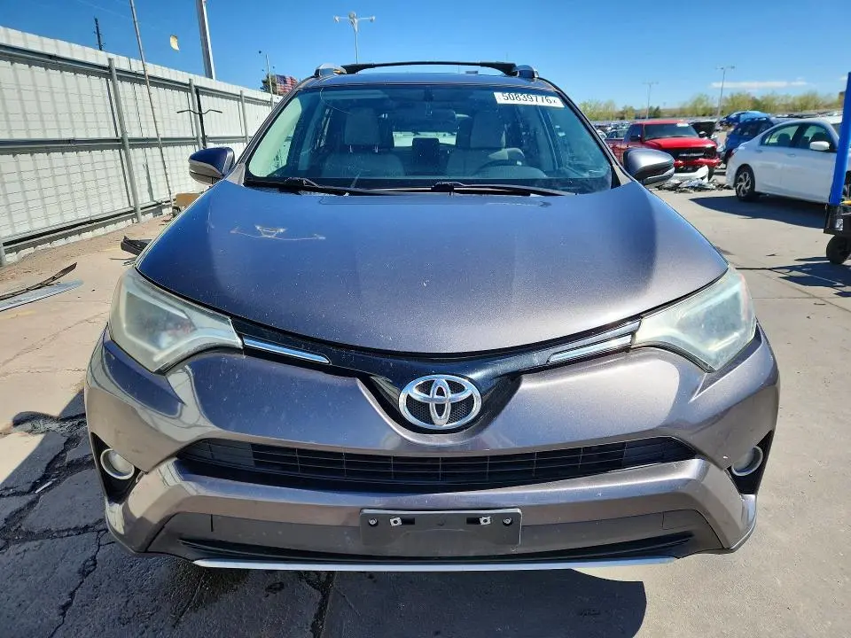 2016 TOYOTA RAV4 XLE  