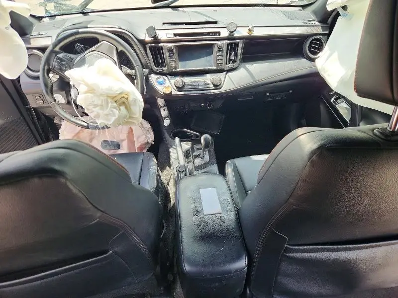 2018 TOYOTA RAV4 HV SE  