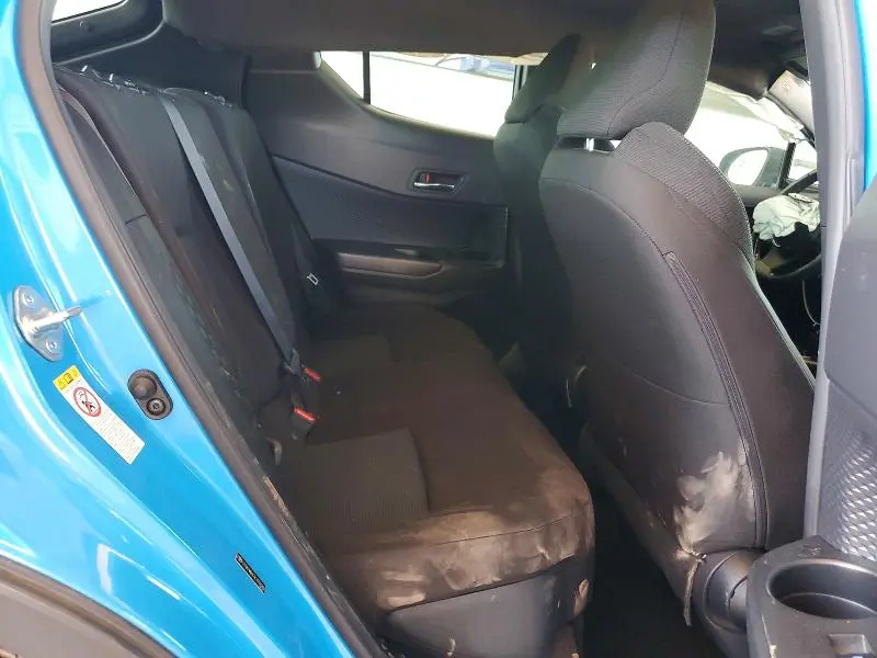 2019 TOYOTA C-HR XLE  