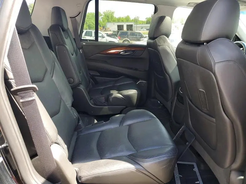 2019 CADILLAC ESCALADE LUXURY  