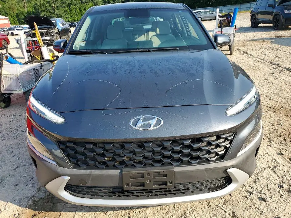 2022 HYUNDAI KONA SE  