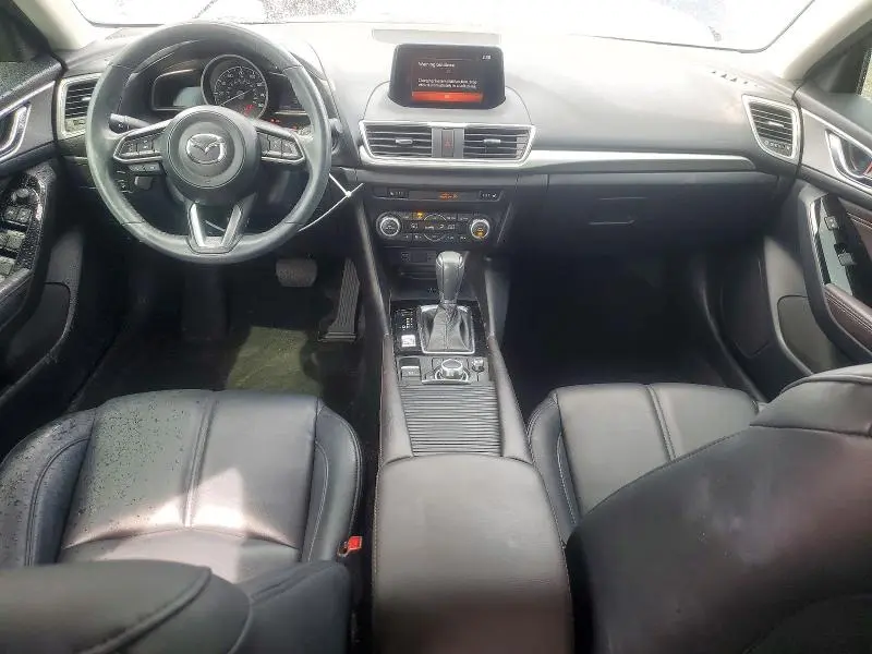 2018 MAZDA 3 TOURING  
