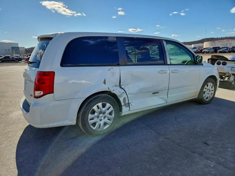2016 DODGE GRAND CARAVAN SE  