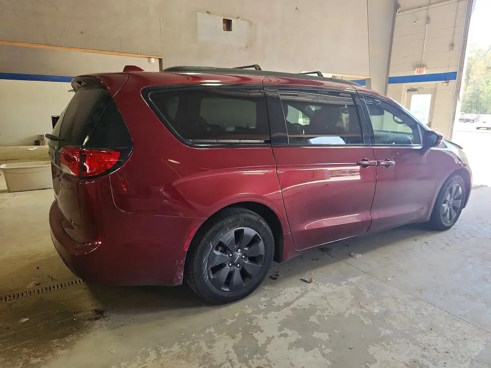 2020 CHRYSLER PACIFICA HYBRID LIMITED  