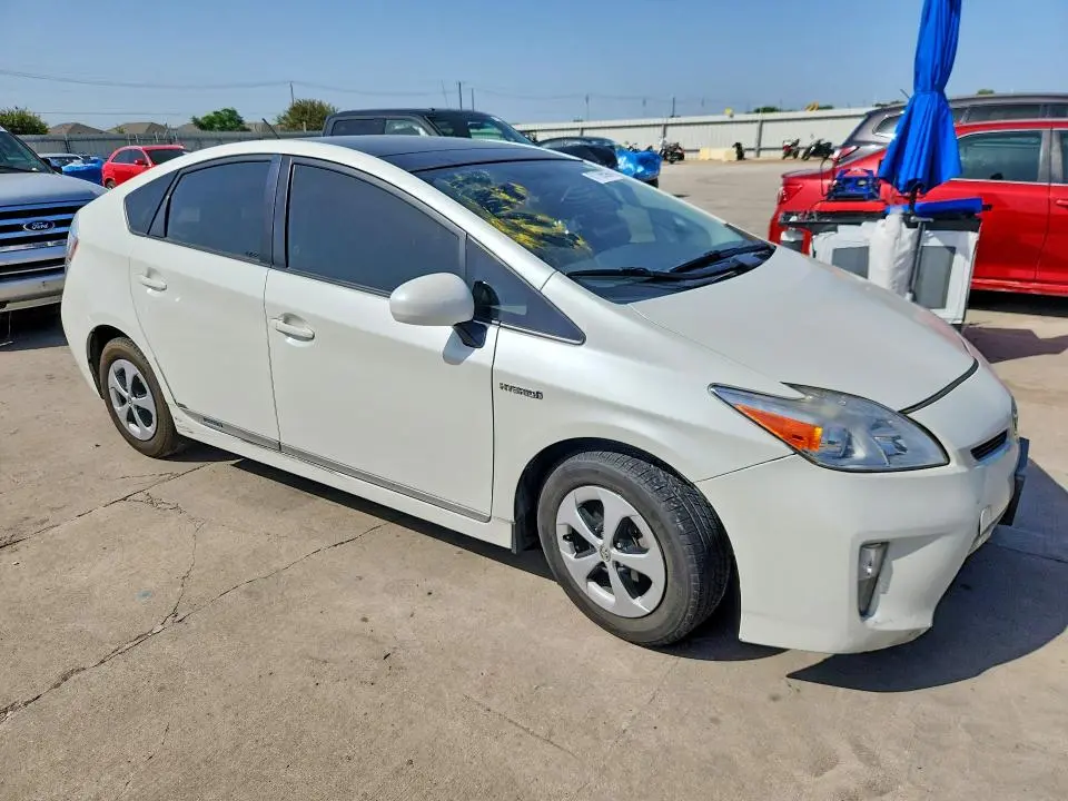 2013 TOYOTA PRIUS THREE  
