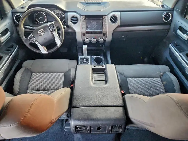 2015 TOYOTA TUNDRA CREWMAX SR5  