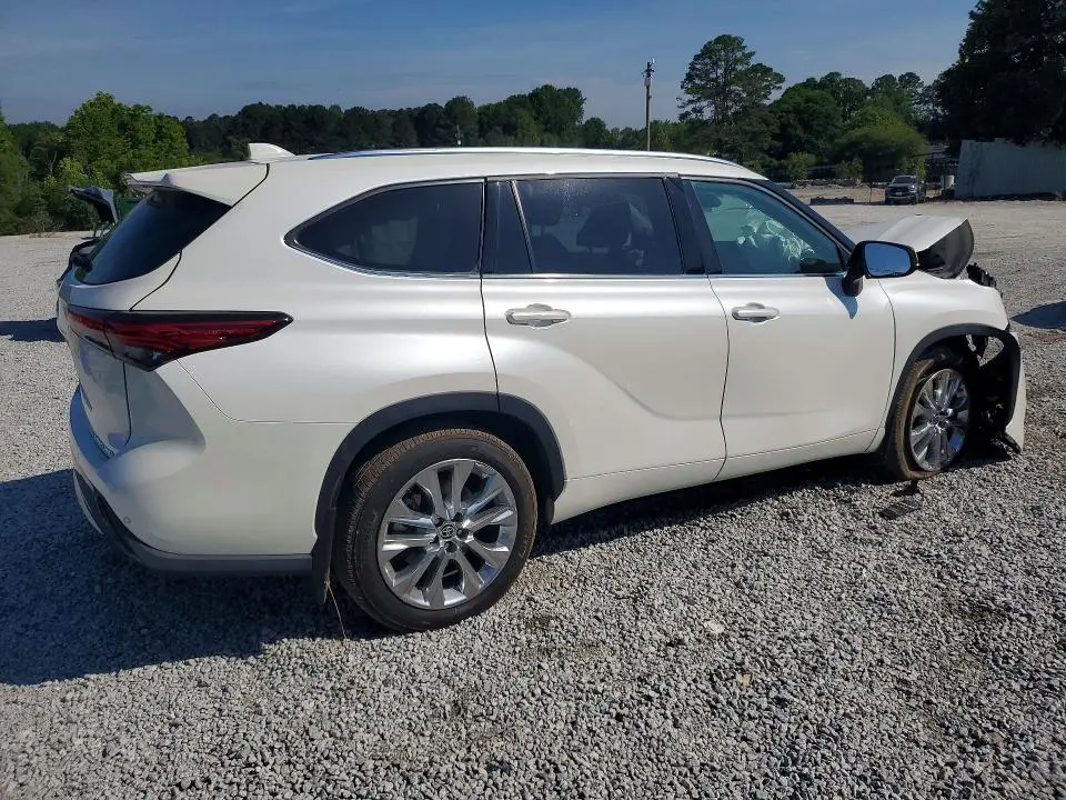 2021 TOYOTA HIGHLANDER LIMITED  