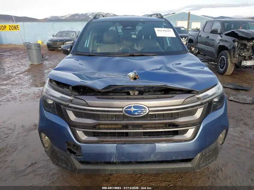 2025 SUBARU FORESTER LIMITED