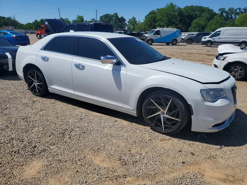 2018 CHRYSLER 300 LIMITED  