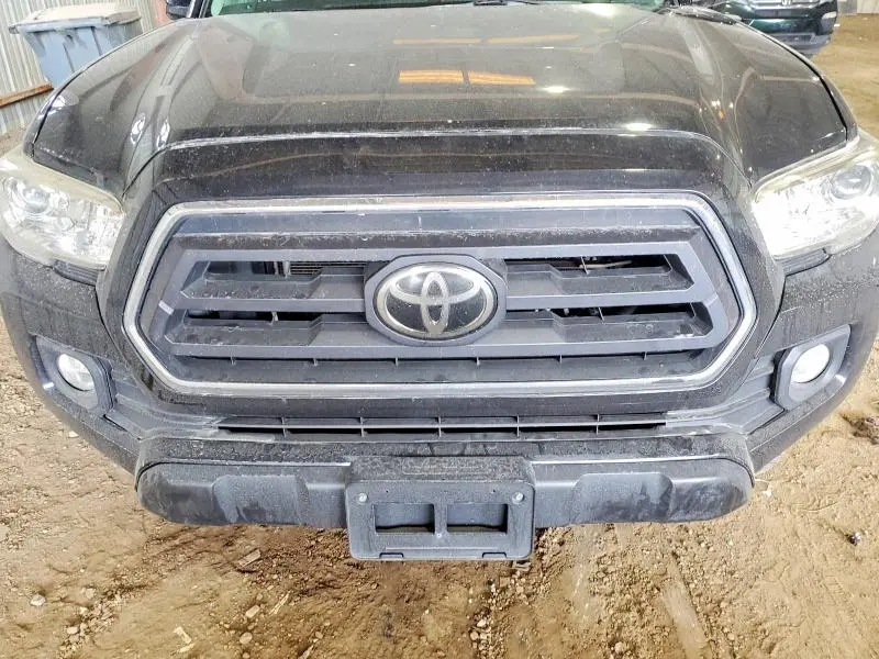 2020 TOYOTA TACOMA SR5 V6  