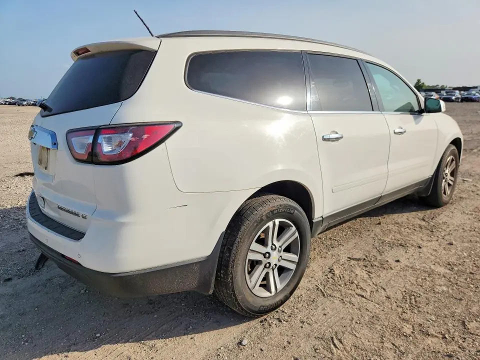 2015 CHEVROLET TRAVERSE LT  