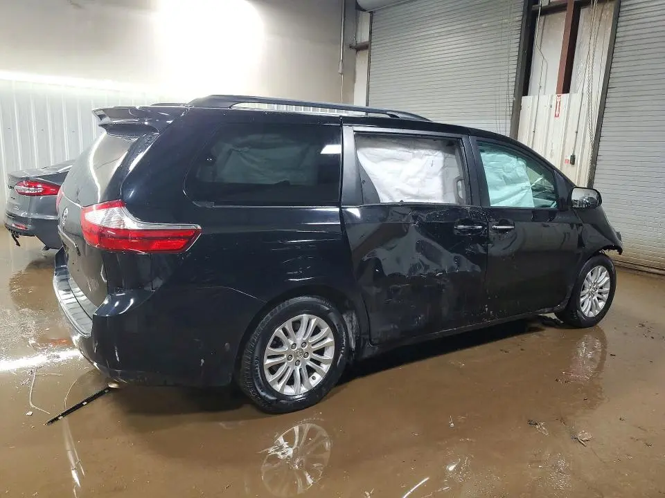 2016 TOYOTA SIENNA XLE 8-PASSENGER  