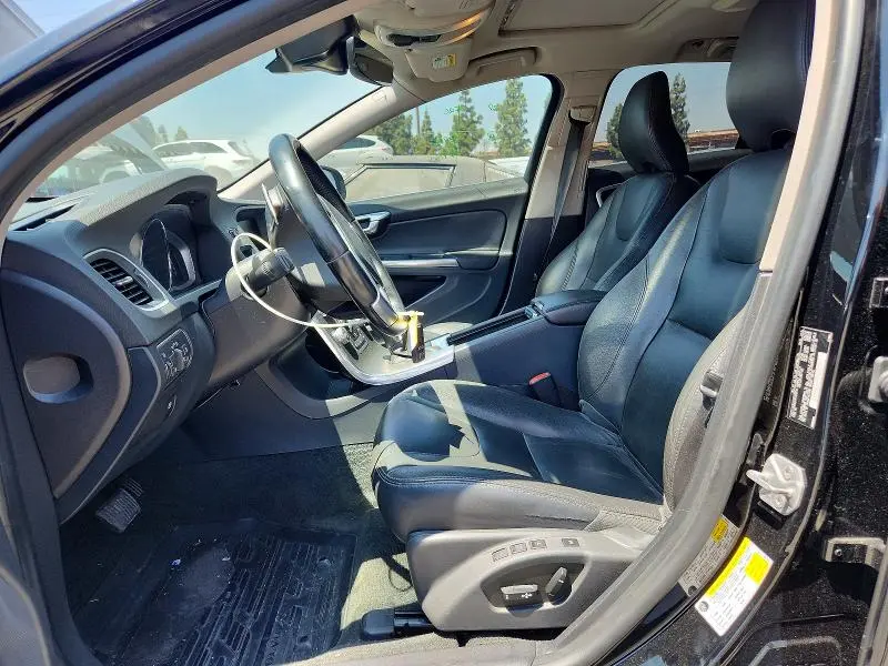 2015 VOLVO V60 PREMIER  