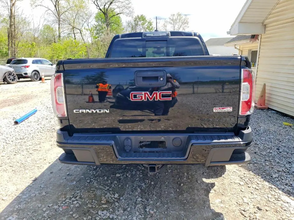 2016 GMC CANYON SLE  