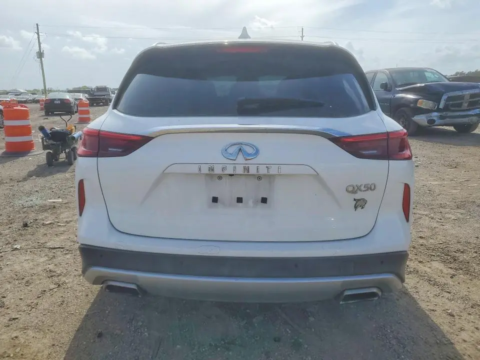 2020 INFINITI QX50 LUXE  