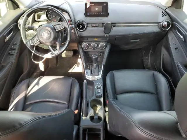 2019 TOYOTA YARIS L  