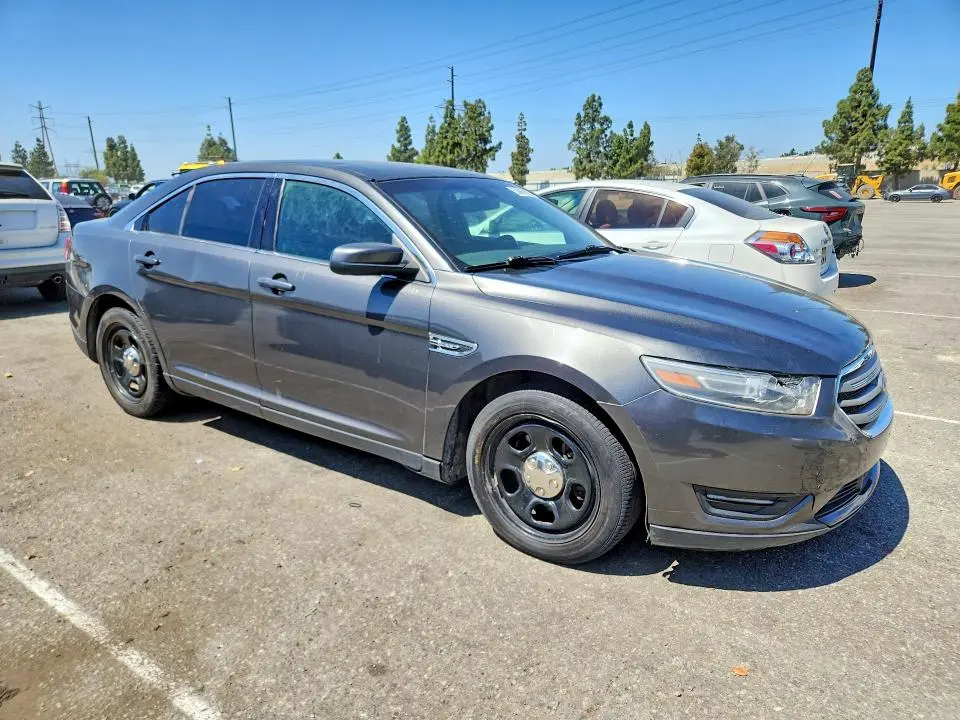 2018 FORD TAURUS SEL  