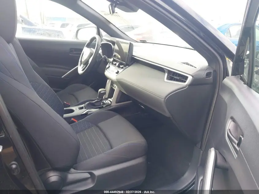 2024 TOYOTA COROLLA CROSS HYBRID SE