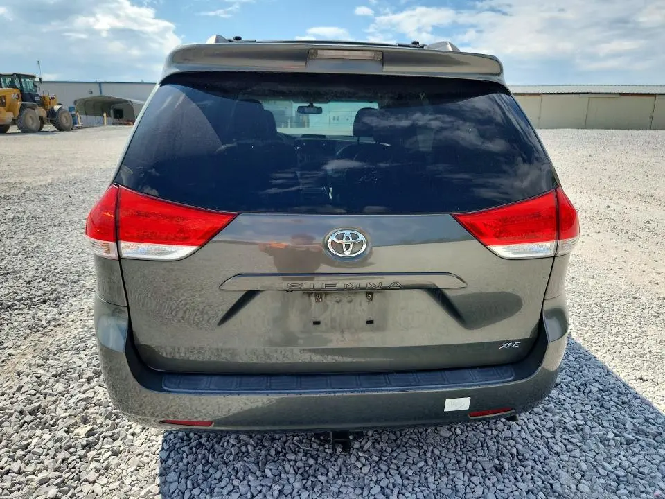 2012 TOYOTA SIENNA XLE 8-PASSENGER  