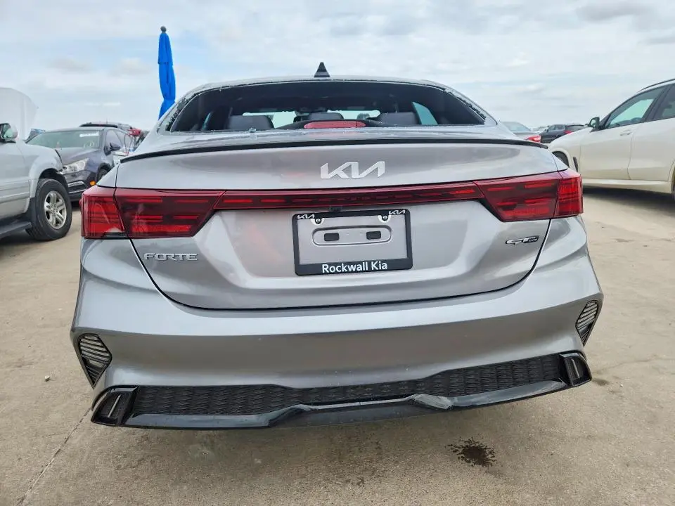 2023 KIA FORTE GT LINE  