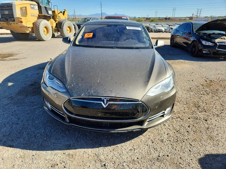 2015 TESLA MODEL S   