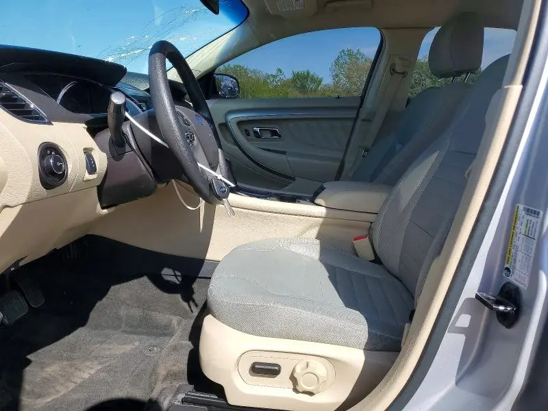 2018 FORD TAURUS SE  