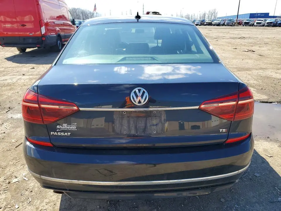 2017 VOLKSWAGEN PASSAT R-LINE  