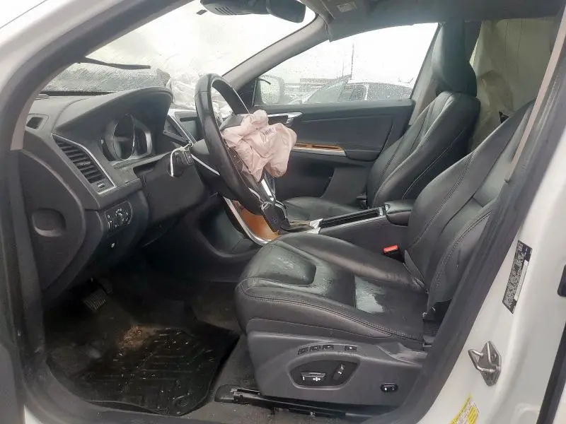 2017 VOLVO XC60 T5 INSCRIPTION  