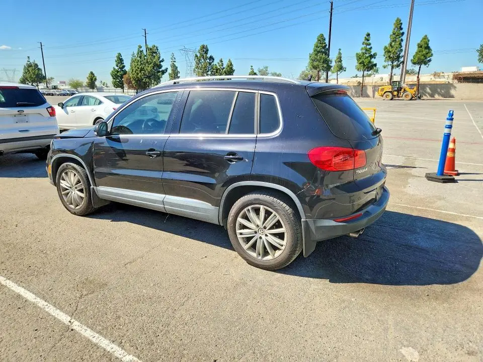 2012 VOLKSWAGEN TIGUAN S  
