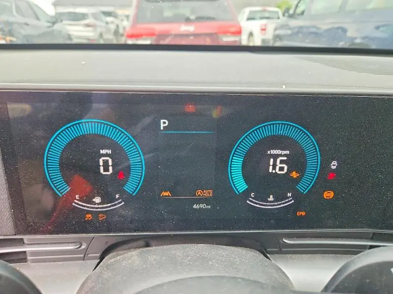 2026 HYUNDAI KONA SE  