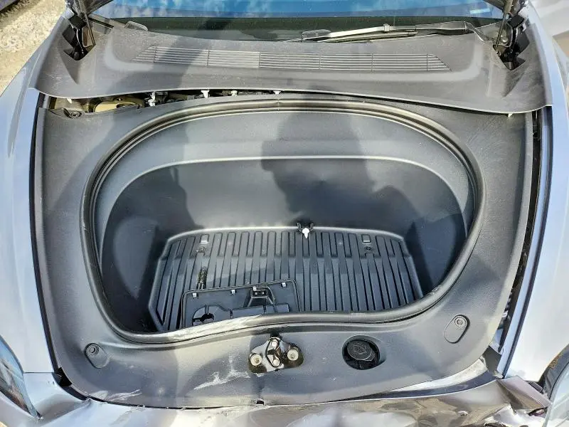 2026 TESLA MODEL 3   