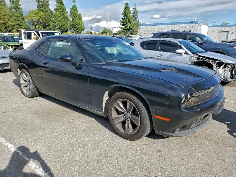 2016 DODGE CHALLENGER SXT  