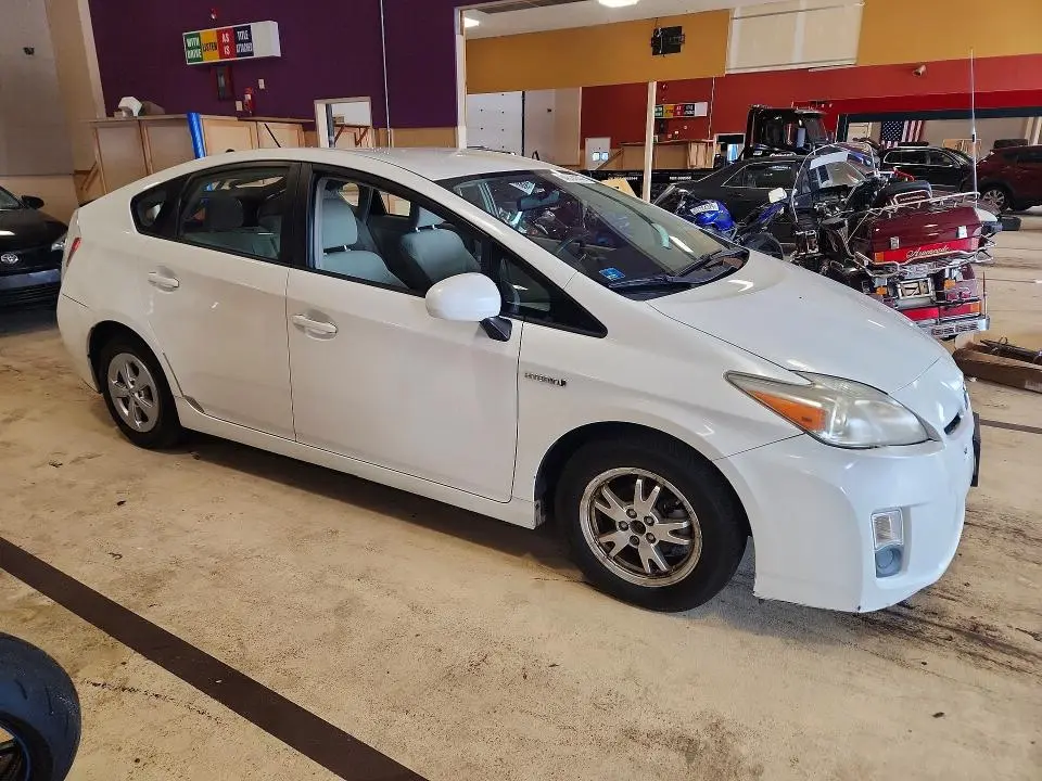 2011 TOYOTA PRIUS TWO  