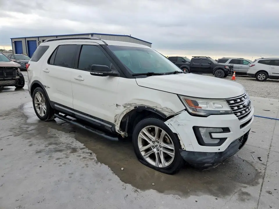 2016 FORD EXPLORER XLT  
