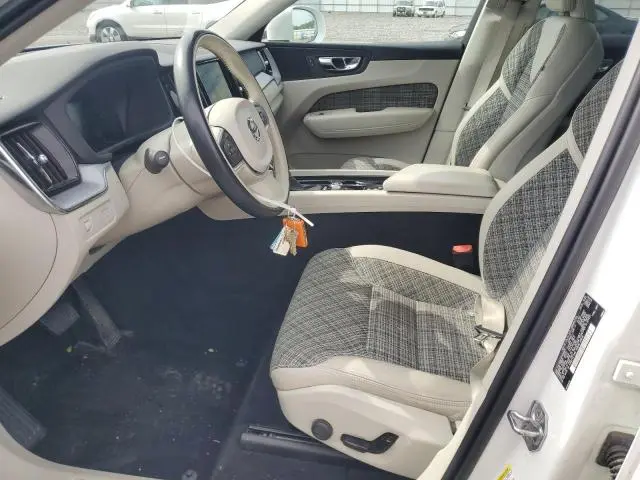 2021 VOLVO XC60 T5 MOMENTUM  