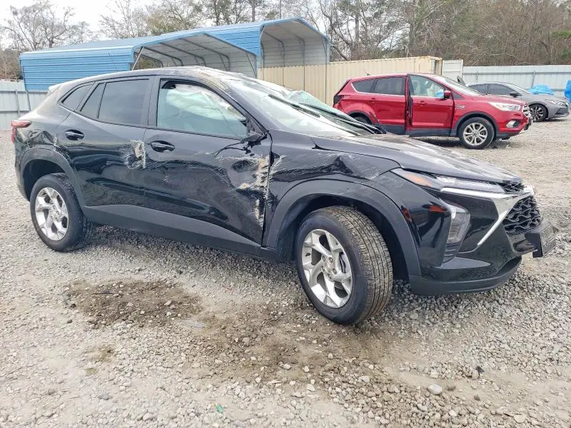 2025 CHEVROLET TRAX LS  
