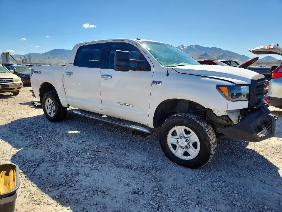 2010 TOYOTA TUNDRA CREWMAX LIMITED  