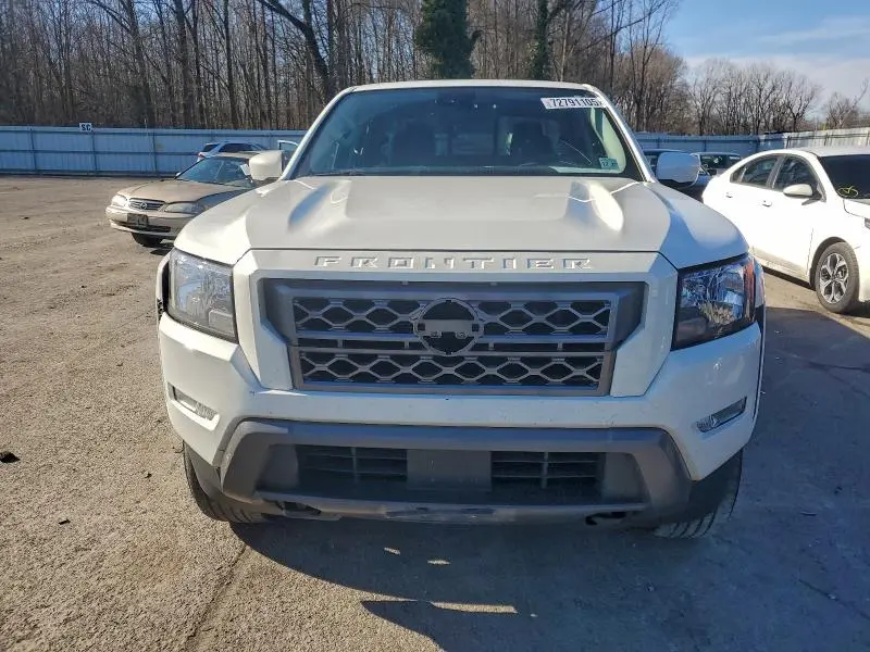 2022 NISSAN FRONTIER S  