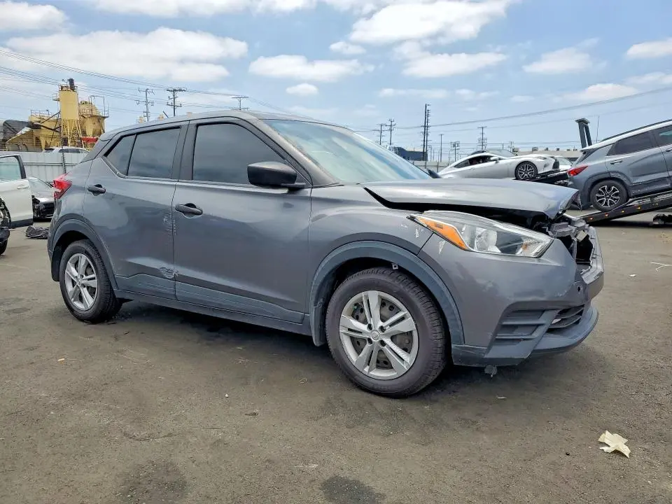 2020 NISSAN KICKS S  