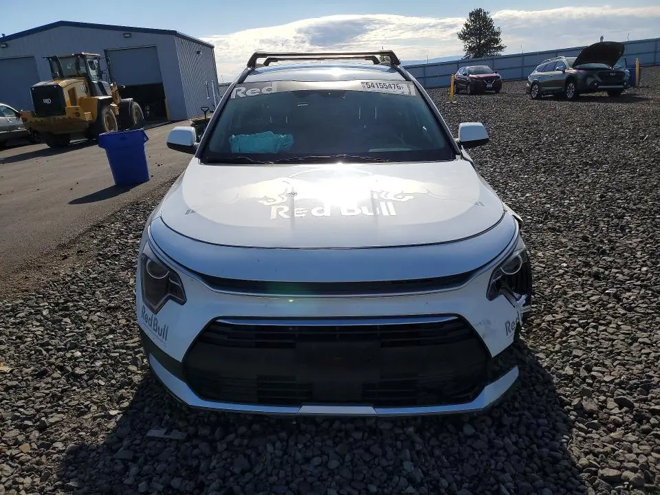 2023 KIA NIRO EX  