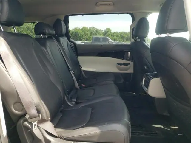 2022 KIA CARNIVAL EX  