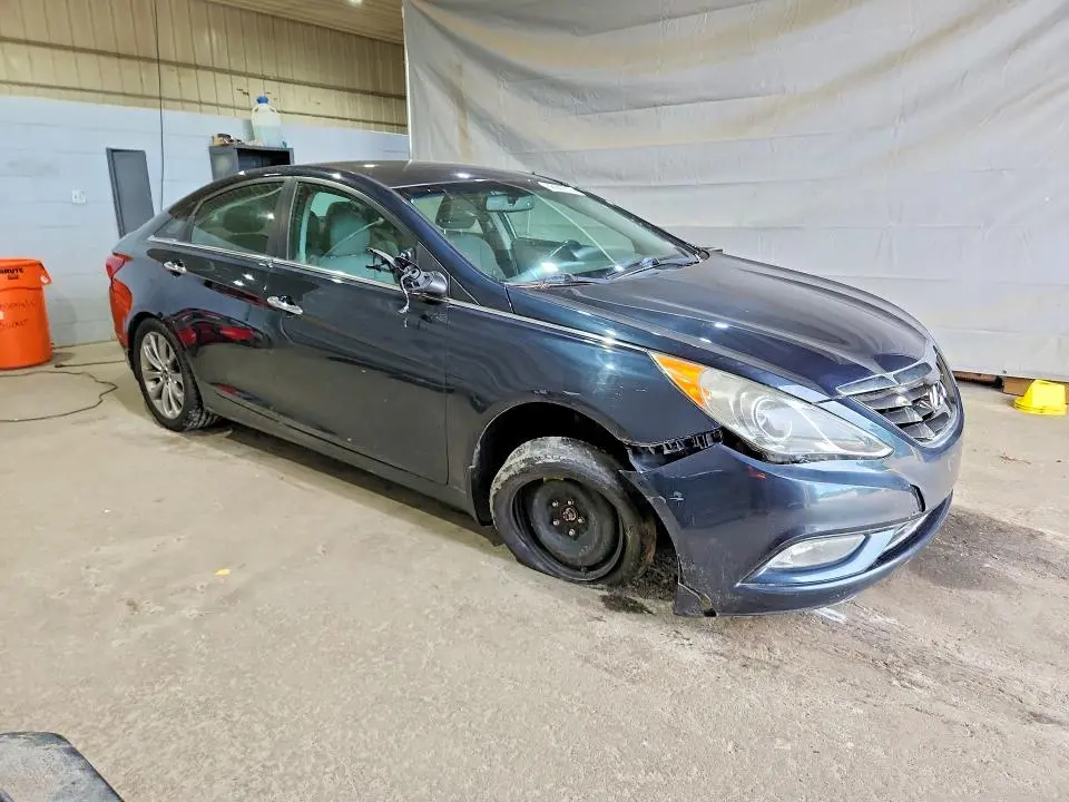 2013 HYUNDAI SONATA SE  