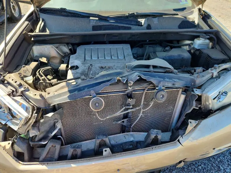 2012 TOYOTA HIGHLANDER SE  