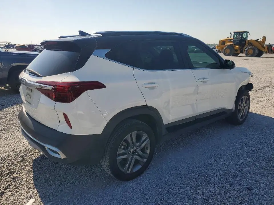 2022 KIA SELTOS S  
