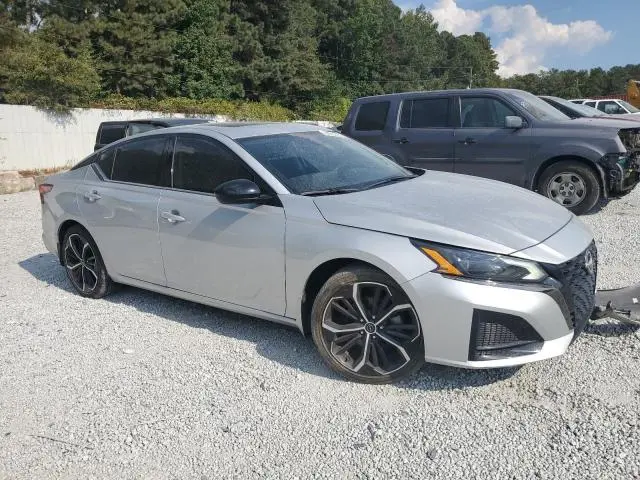 2023 NISSAN ALTIMA SR  