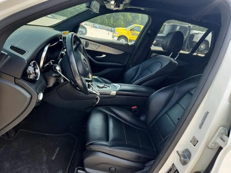 2019 MERCEDES-BENZ GLC 350E  