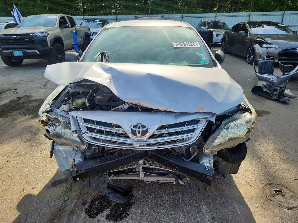 2013 TOYOTA COROLLA LE  