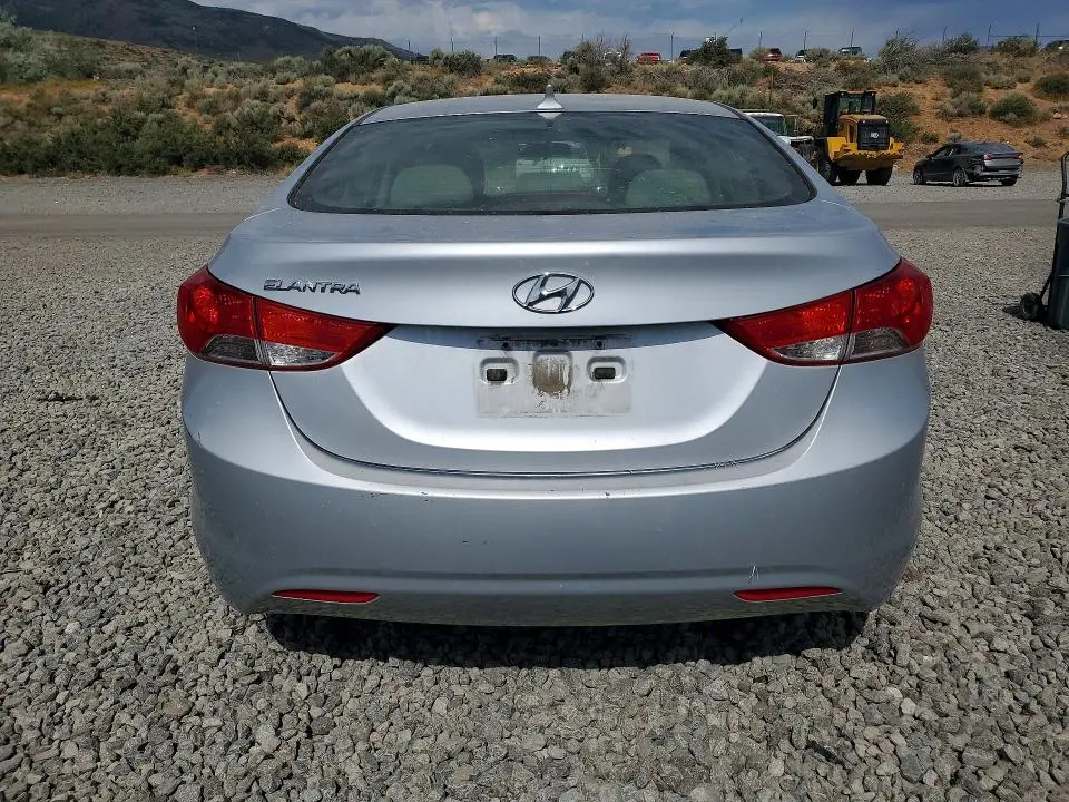 2012 HYUNDAI ELANTRA GLS  