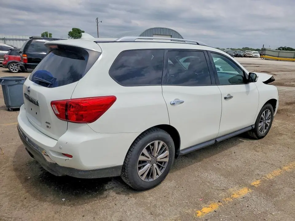 2019 NISSAN PATHFINDER SV  