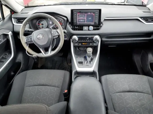2020 TOYOTA RAV4 XLE  